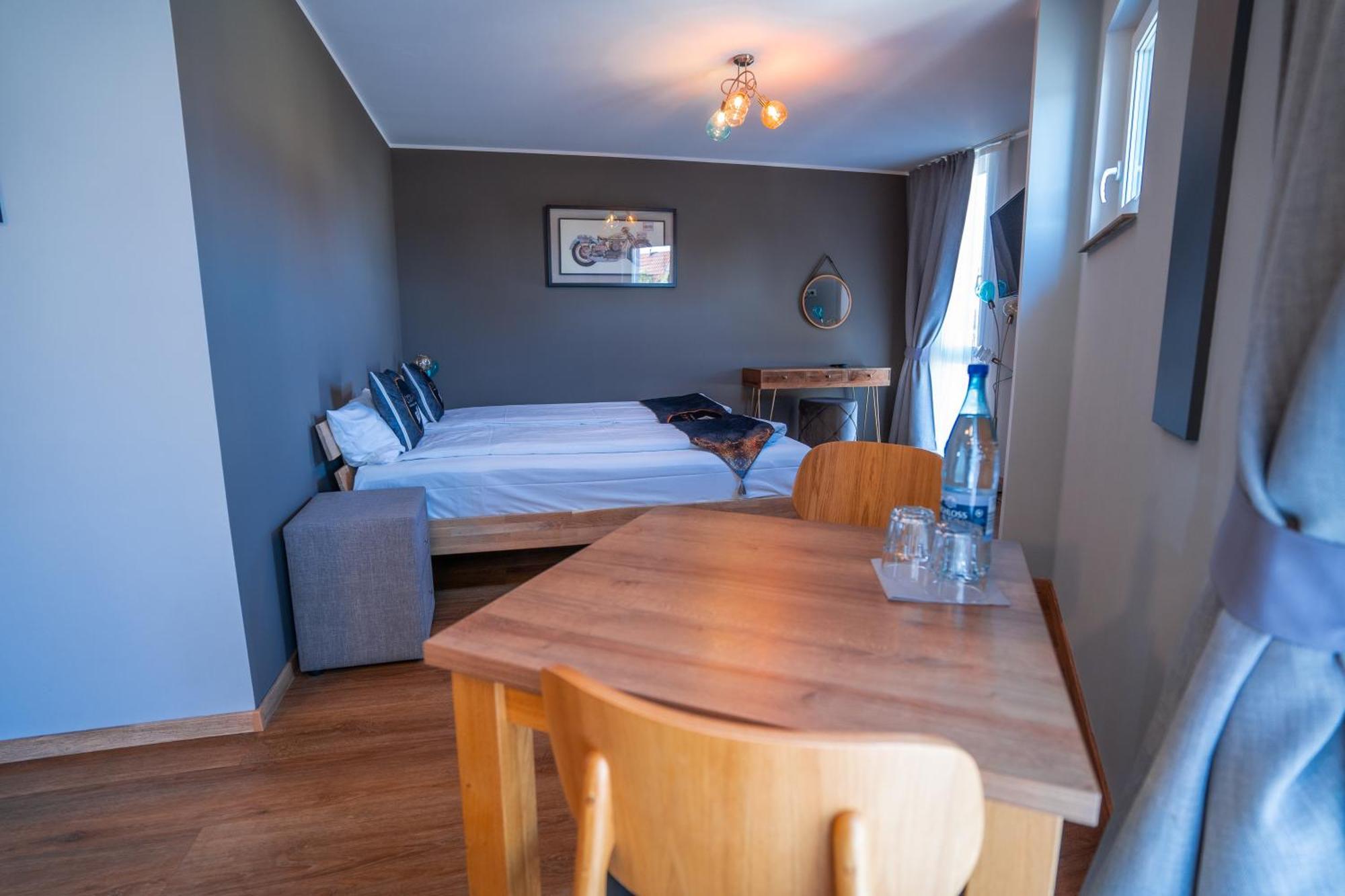 Boardinghouse City Home บีเลอเฟล์ด ภายนอก รูปภาพ